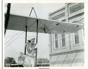 Susan Sarandon wingwalking in movie The Great Waldo Pepper in downtown Elgin TX.